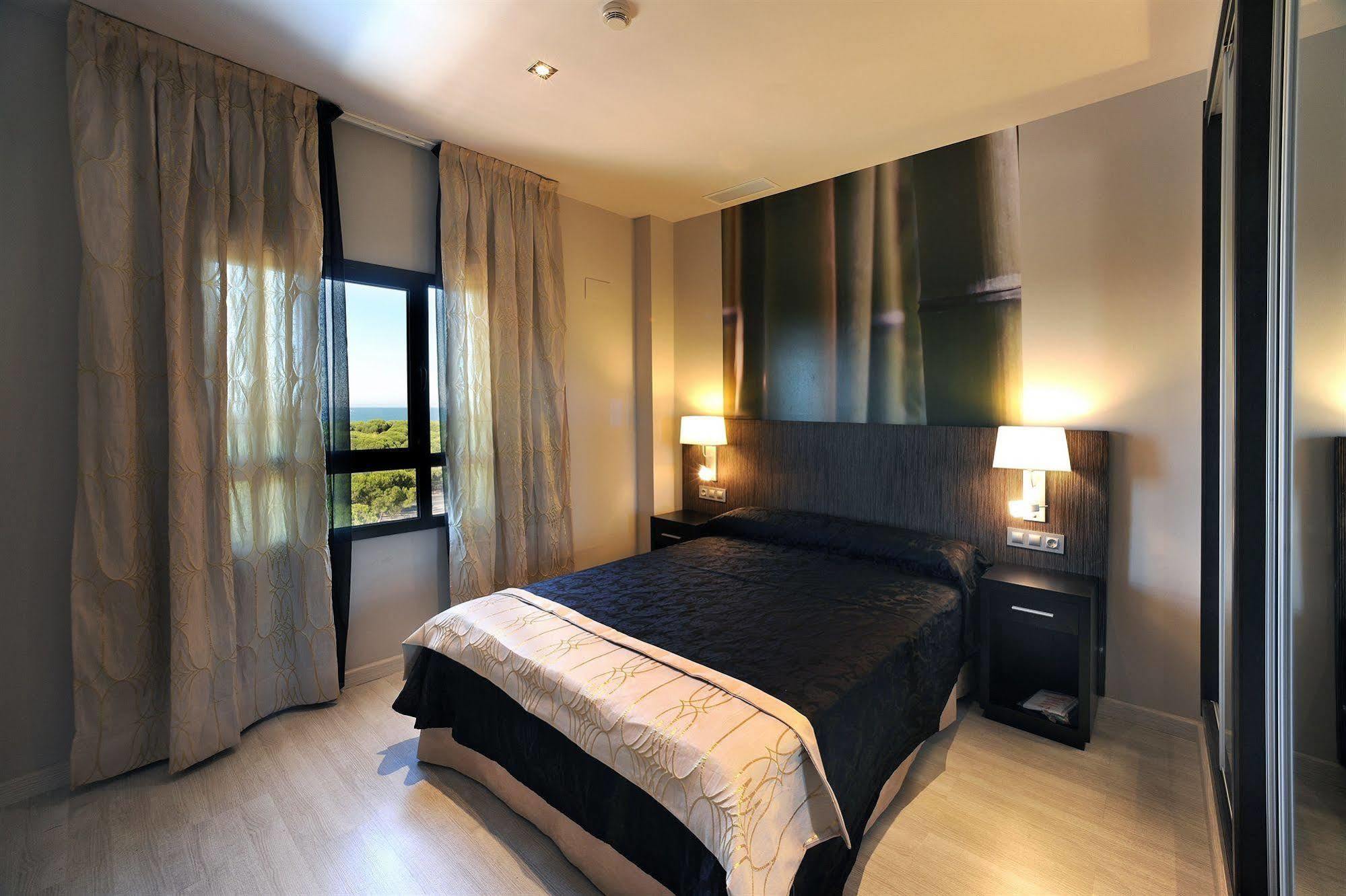 Апартаменты Leo Deluxe Punta Umbria (Adults Only) Экстерьер фото